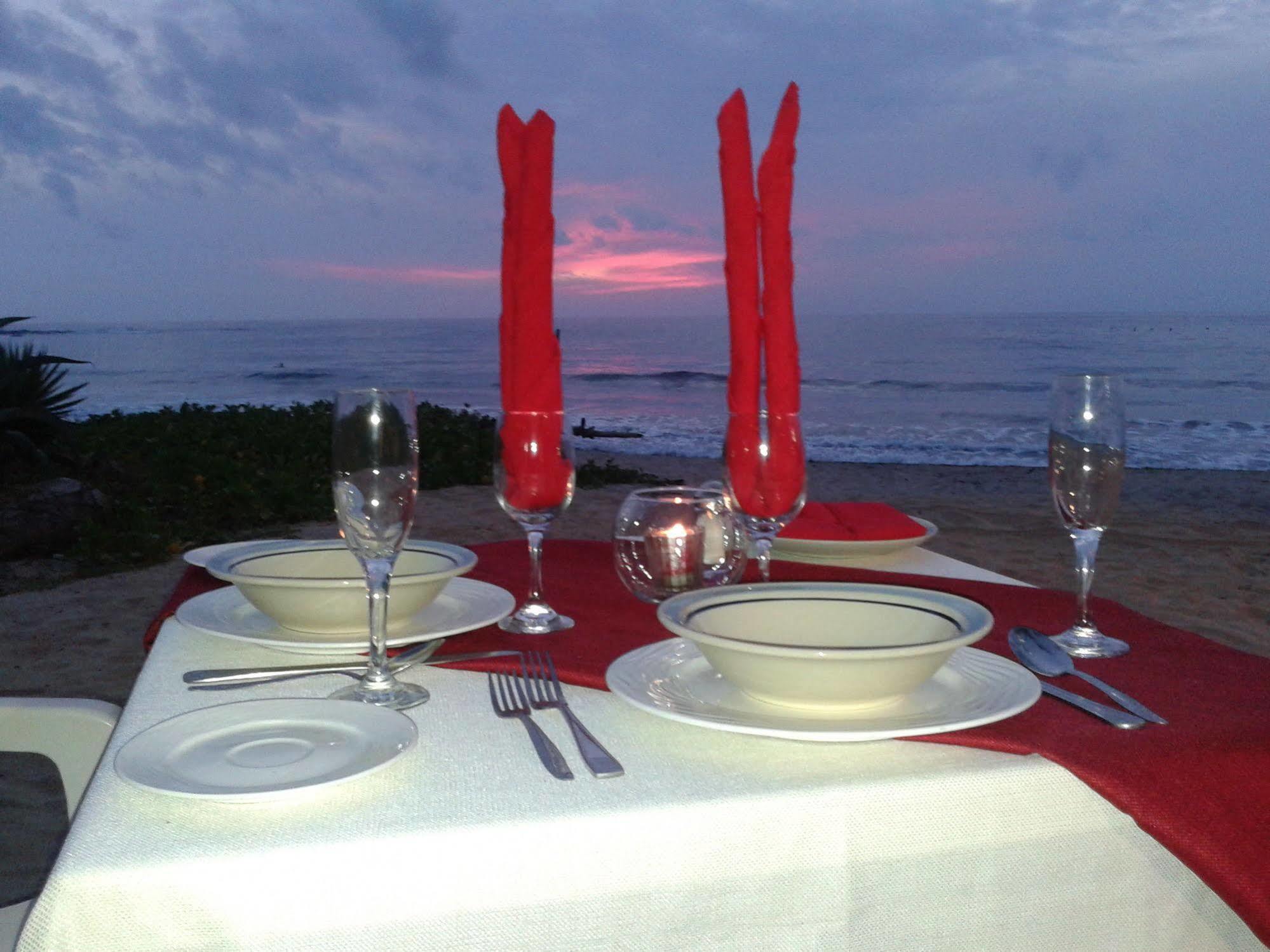 ترونكونيس Tronco Bay Inn Resort المظهر الخارجي الصورة