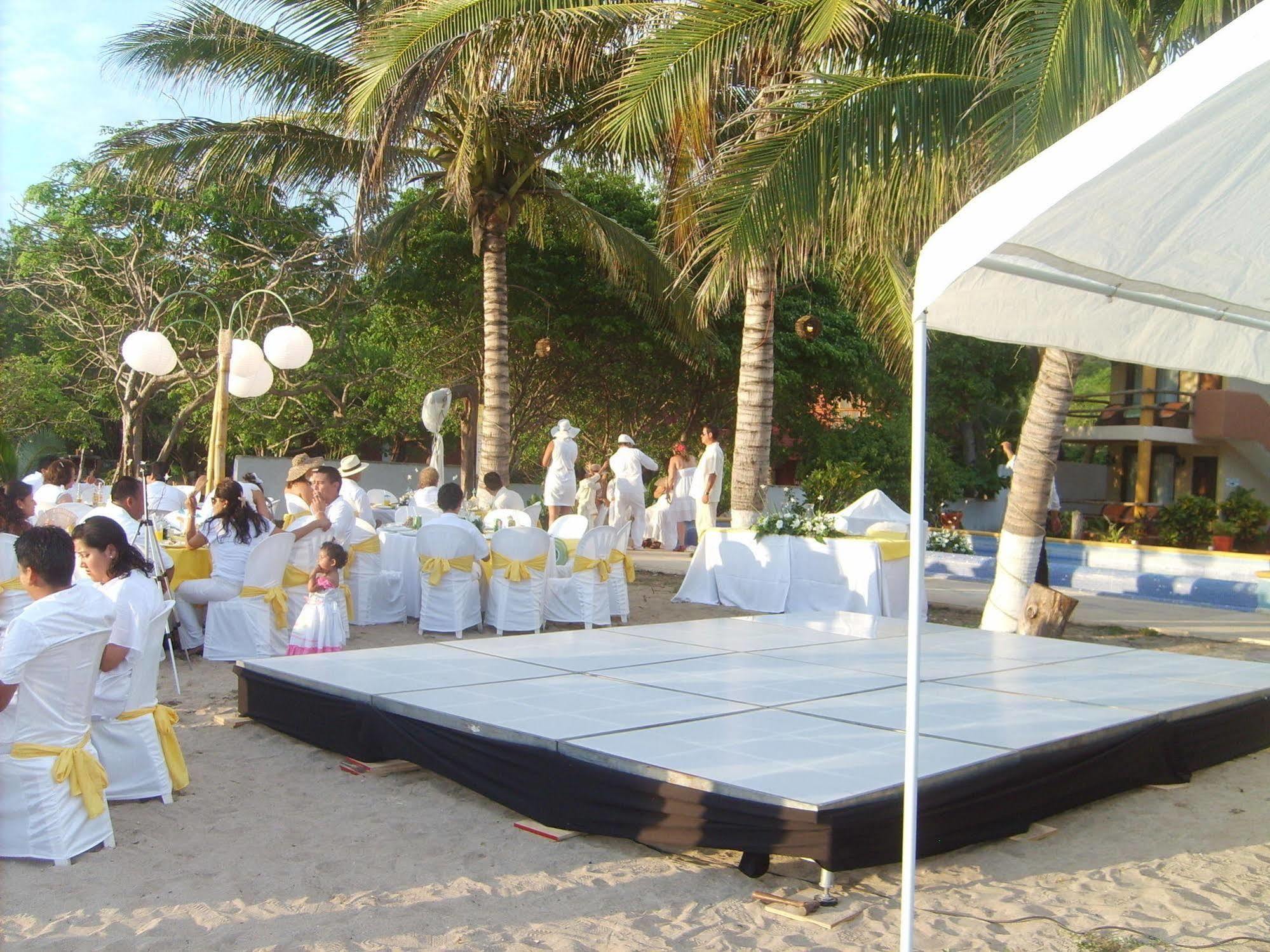 ترونكونيس Tronco Bay Inn Resort المظهر الخارجي الصورة