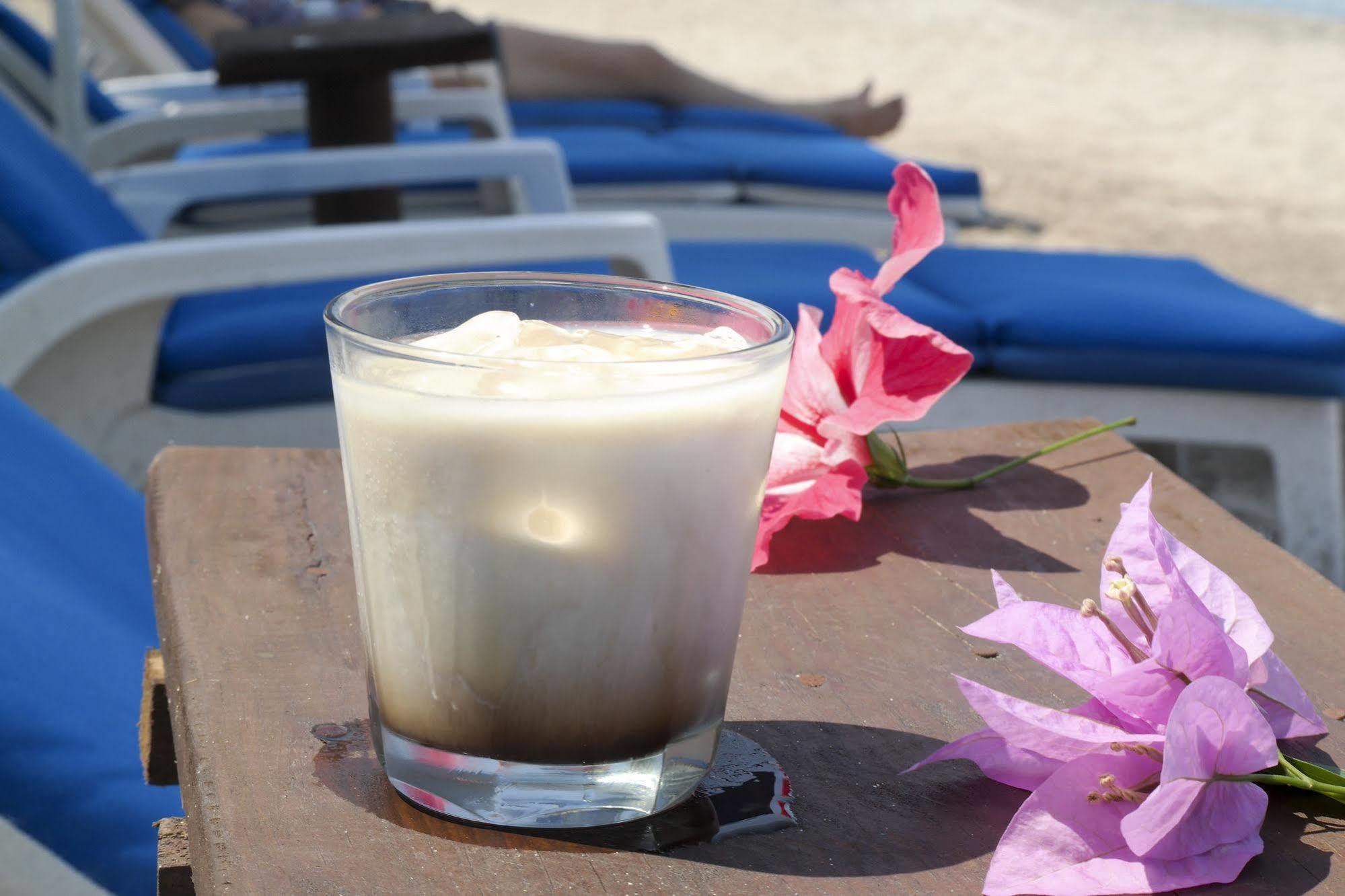 ترونكونيس Tronco Bay Inn Resort المظهر الخارجي الصورة